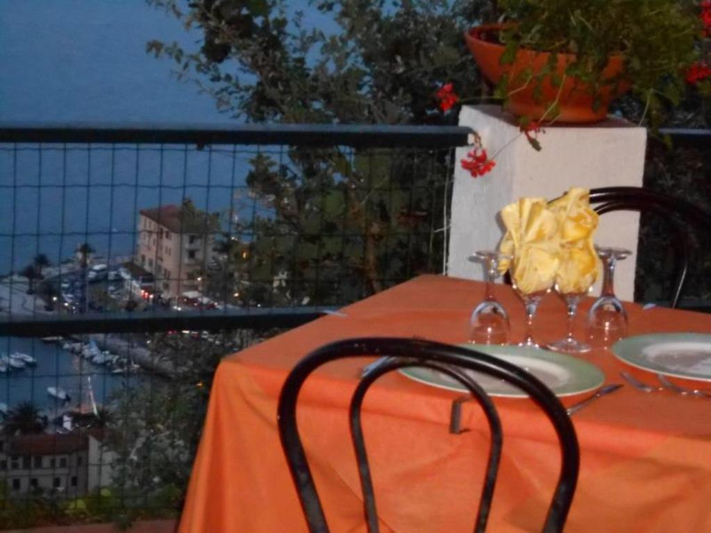 Hotel Vittoria Porto Santo Stefano  Exterior foto